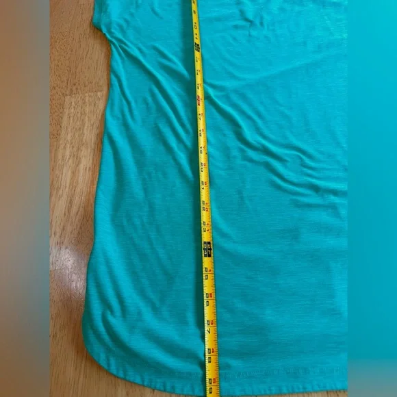 Tuff Athletics Women’s Teal Short Sleeve Athletic Top XL Keyhole Back - Picture 6 of 6
